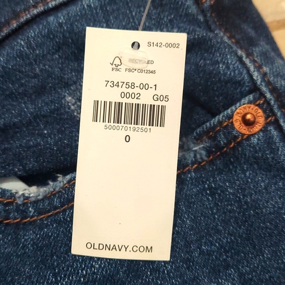 Old Navy boyfriend distressed jeans - Picture 7 of 10